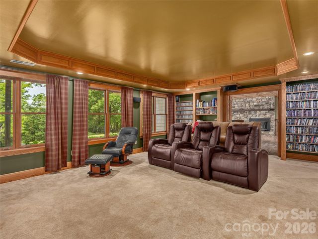 40 Deer Ridge Road, Mills River, NC 28759