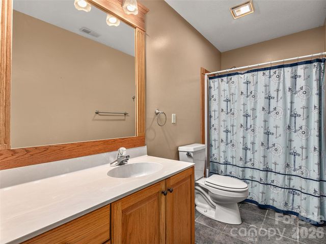 40 Deer Ridge Road, Mills River, NC 28759