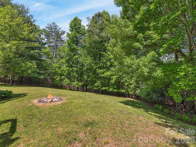 40 Deer Ridge Road, Mills River, NC 28759