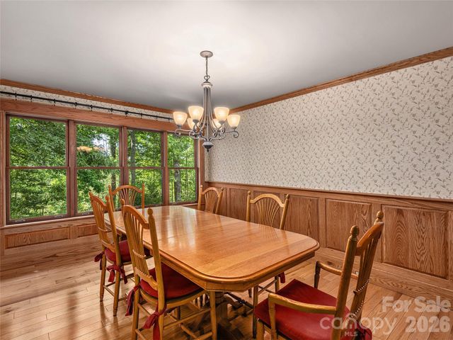 40 Deer Ridge Road, Mills River, NC 28759