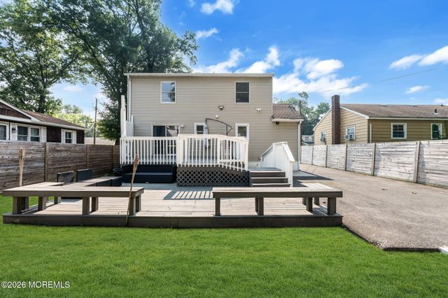 27 Sunset Street, Keansburg, NJ 07734