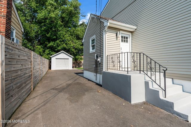27 Sunset Street, Keansburg, NJ 07734
