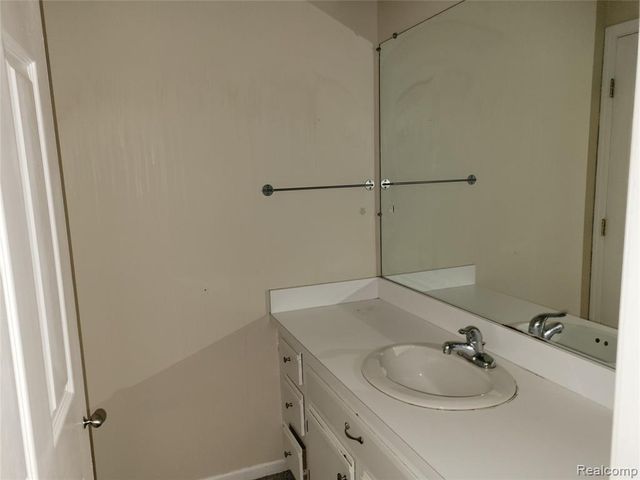 2672 Packard Street, Ann Arbor, MI 48104