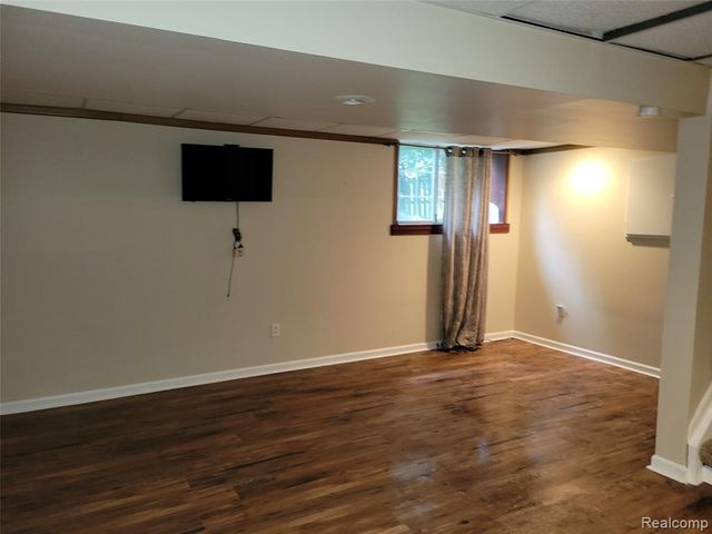 2672 Packard Street, Ann Arbor, MI 48104