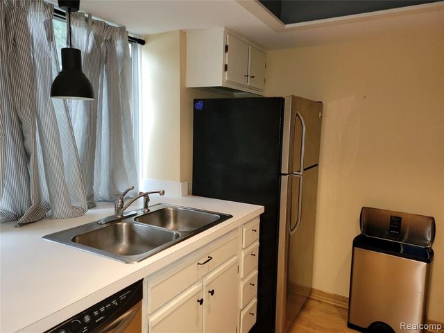 2672 Packard Street, Ann Arbor, MI 48104
