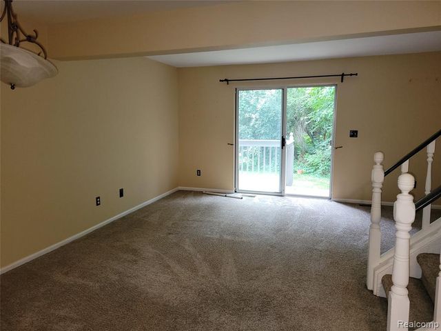 2672 Packard Street, Ann Arbor, MI 48104