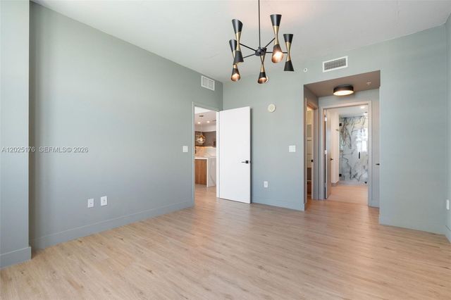 3301 NE 1st Ave H2215, Miami, FL 33137