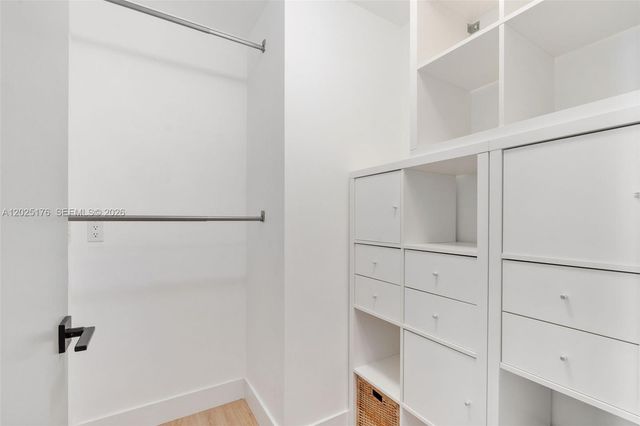 3301 NE 1st Ave H2215, Miami, FL 33137
