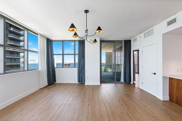 3301 NE 1st Ave H2215, Miami, FL 33137