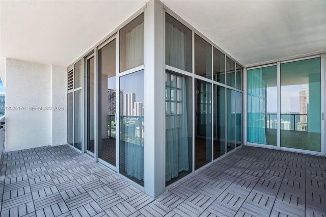 3301 NE 1st Ave H2215, Miami, FL 33137