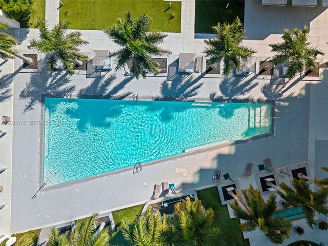 3301 NE 1st Ave H2215, Miami, FL 33137