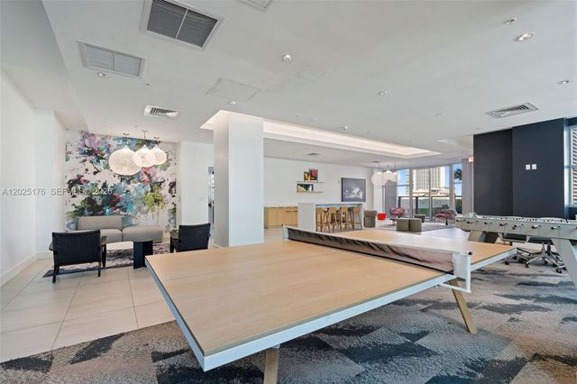 3301 NE 1st Ave H2215, Miami, FL 33137