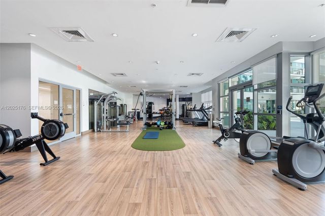 3301 NE 1st Ave H2215, Miami, FL 33137