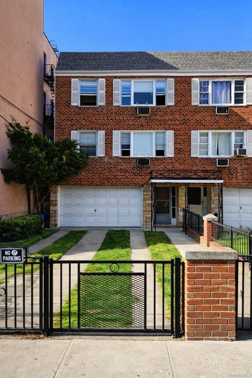 89-11 32nd Avenue, East Elmhurst, NY 11369