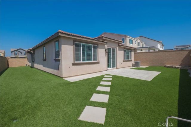 4953 Boston Ivy St, Fontana, CA 92336