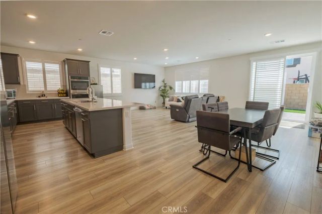 4953 Boston Ivy St, Fontana, CA 92336