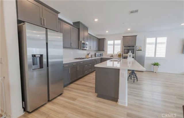 4953 Boston Ivy St, Fontana, CA 92336