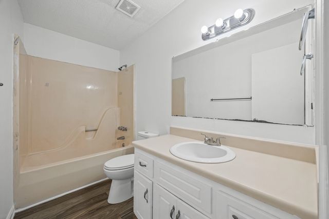 195 Moda Road, Blacksburg, SC 29702