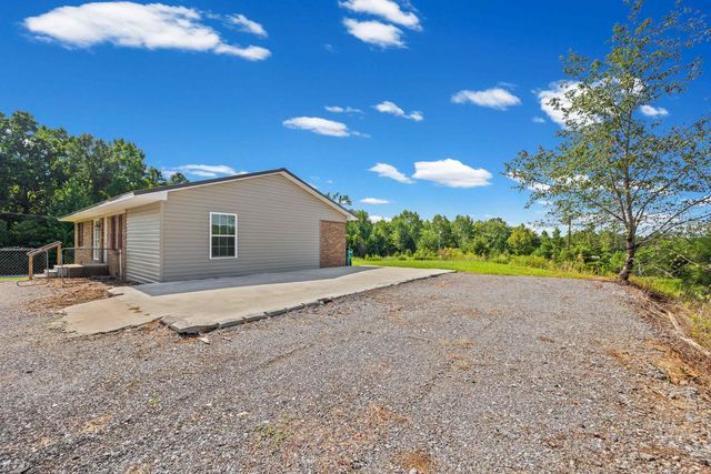 195 Moda Road, Blacksburg, SC 29702