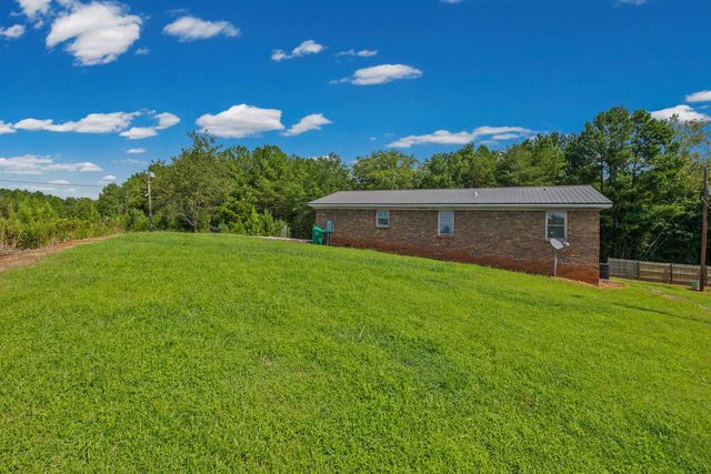 195 Moda Road, Blacksburg, SC 29702