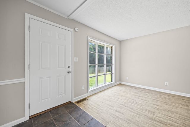 195 Moda Road, Blacksburg, SC 29702