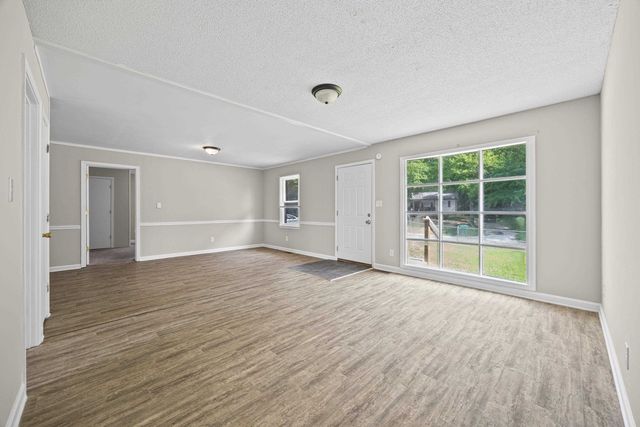 195 Moda Road, Blacksburg, SC 29702