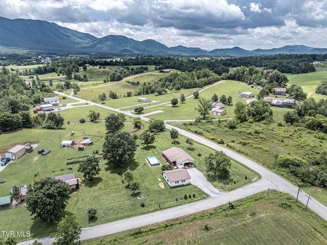 1145 Ricker Road, Greeneville, TN 37743