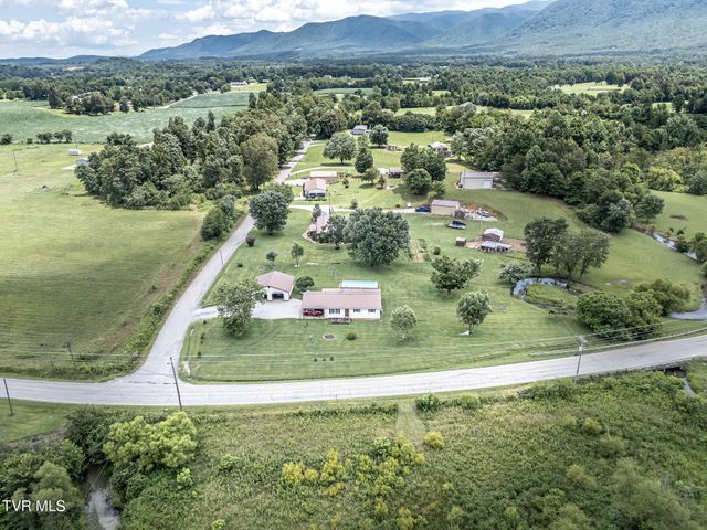 1145 Ricker Road, Greeneville, TN 37743