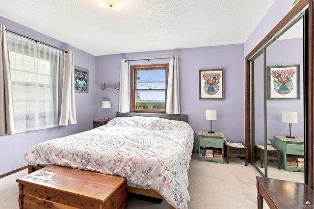 1800 Cedar Crest Drive, Manhattan, KS 66503