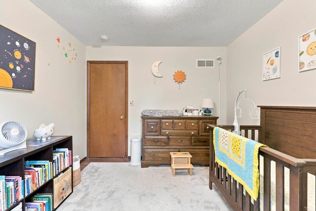 1800 Cedar Crest Drive, Manhattan, KS 66503