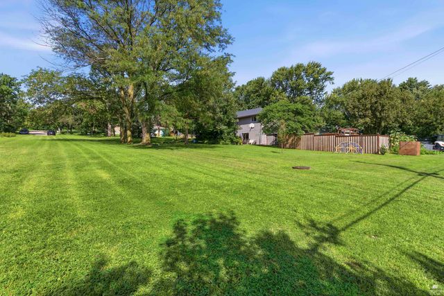 1800 Cedar Crest Drive, Manhattan, KS 66503