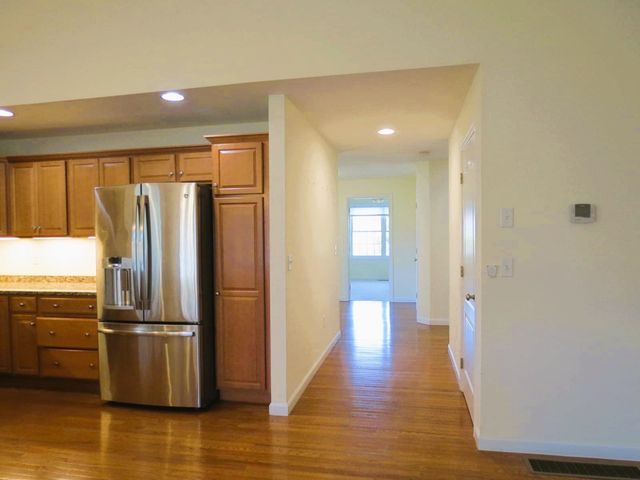 49 Jamesway Drive, Litchfield, NH 03051