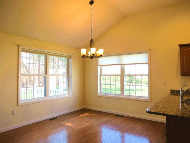 49 Jamesway Drive, Litchfield, NH 03051