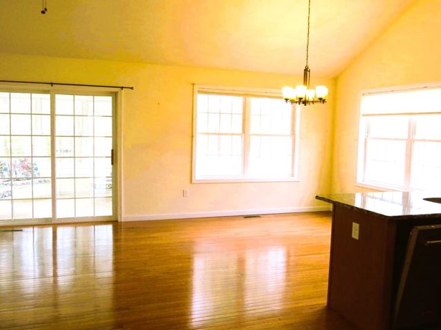 49 Jamesway Drive, Litchfield, NH 03051