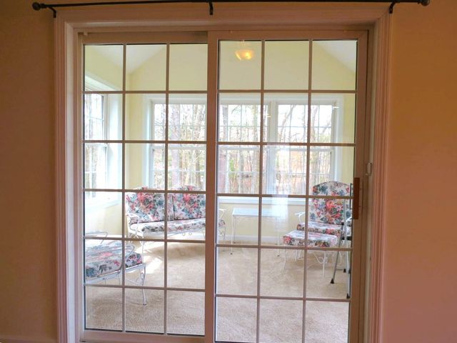 49 Jamesway Drive, Litchfield, NH 03051