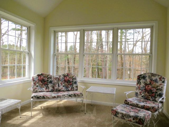 49 Jamesway Drive, Litchfield, NH 03051