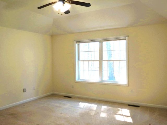49 Jamesway Drive, Litchfield, NH 03051
