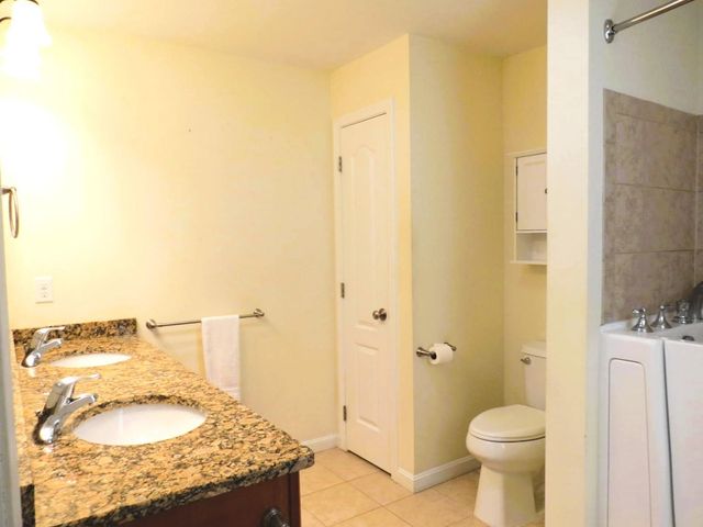 49 Jamesway Drive, Litchfield, NH 03051