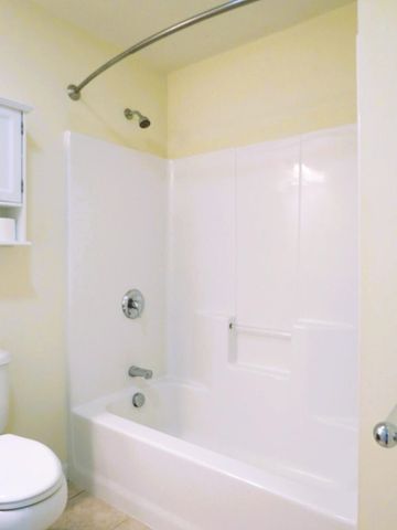 49 Jamesway Drive, Litchfield, NH 03051