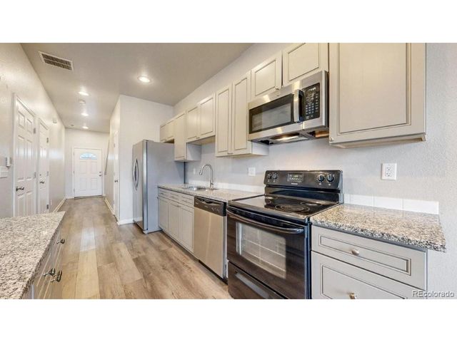 2671 Sable Blvd, Aurora, CO 80011