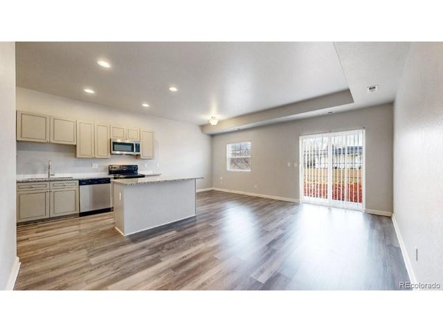 2671 Sable Blvd, Aurora, CO 80011