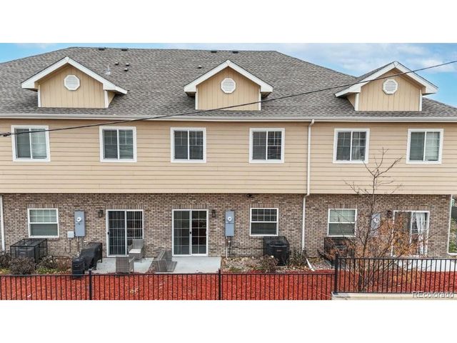 2671 Sable Blvd, Aurora, CO 80011