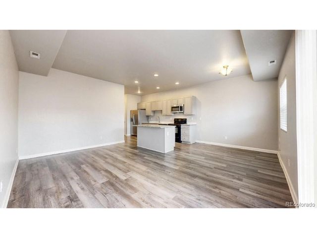 2671 Sable Blvd, Aurora, CO 80011