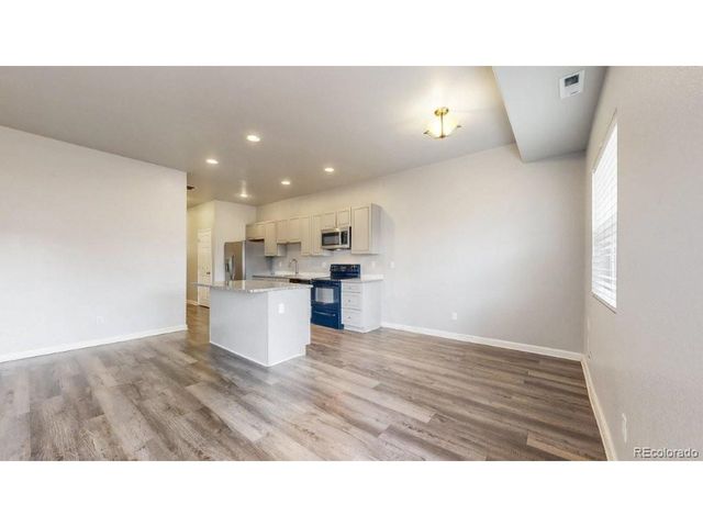 2671 Sable Blvd, Aurora, CO 80011