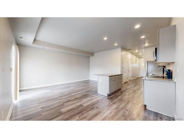 2671 Sable Blvd, Aurora, CO 80011