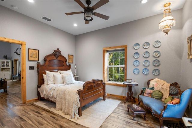 19669 County Road 431, Lindale, TX 75771