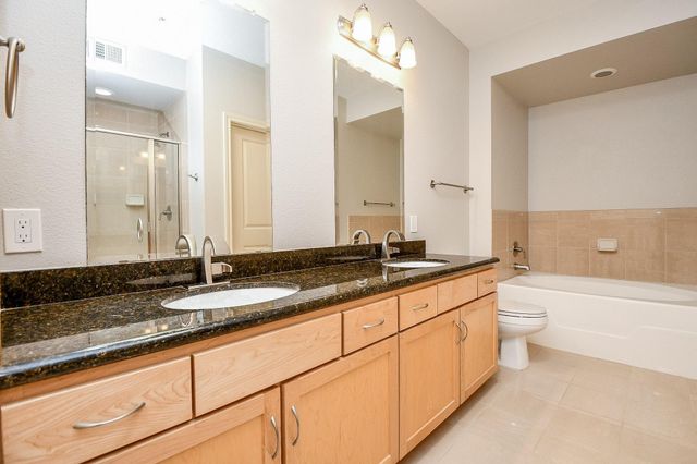 505 Jackson Hill Street 307, Houston, TX 77007