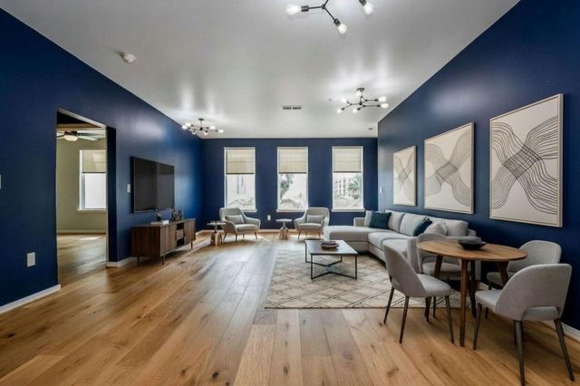 505 Jackson Hill Street 307, Houston, TX 77007