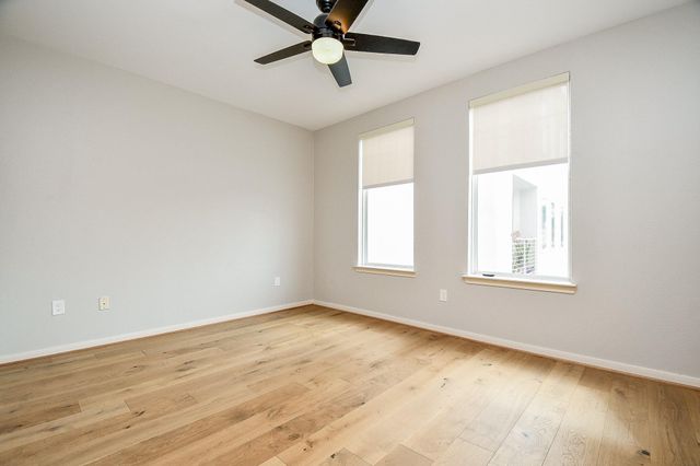 505 Jackson Hill Street 307, Houston, TX 77007