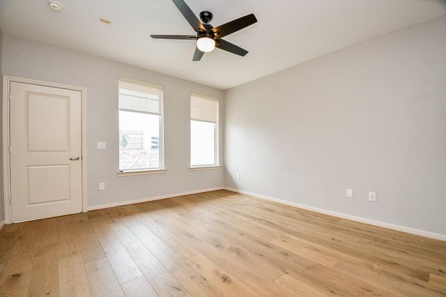 505 Jackson Hill Street 307, Houston, TX 77007